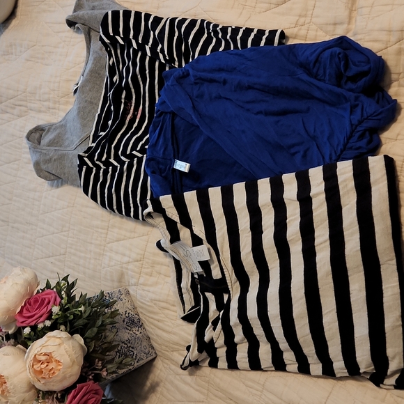 Jessica Simpson Tops - Maternity top bundle XL